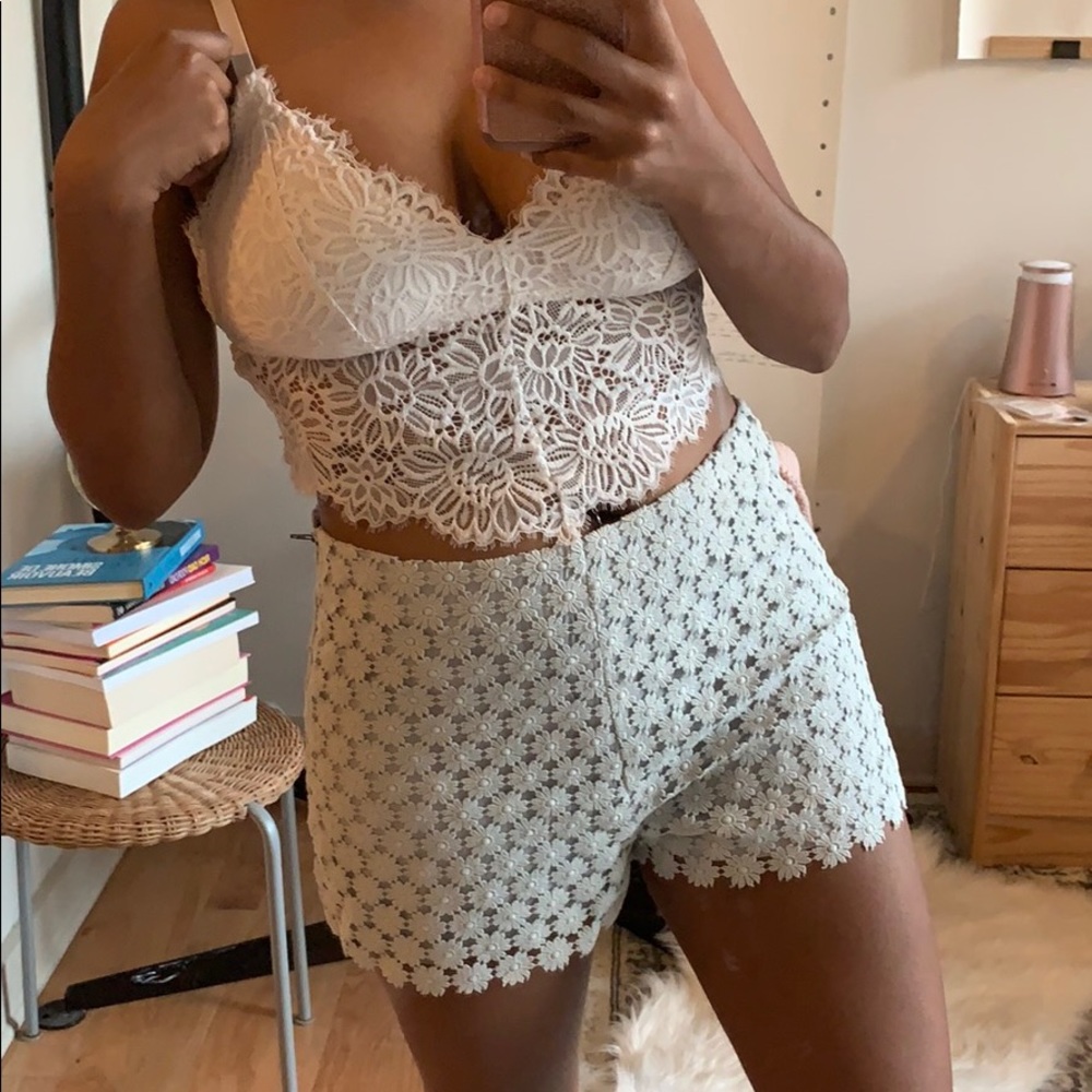 Black Sheep - Lace Short